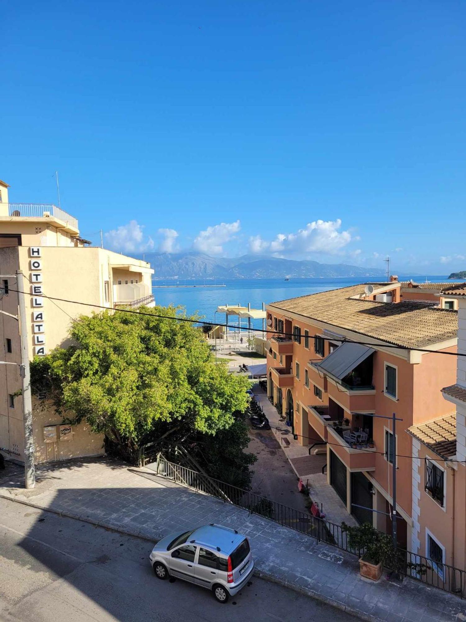 Kiki's Penthouse Apartment Corfu  Bagian luar foto